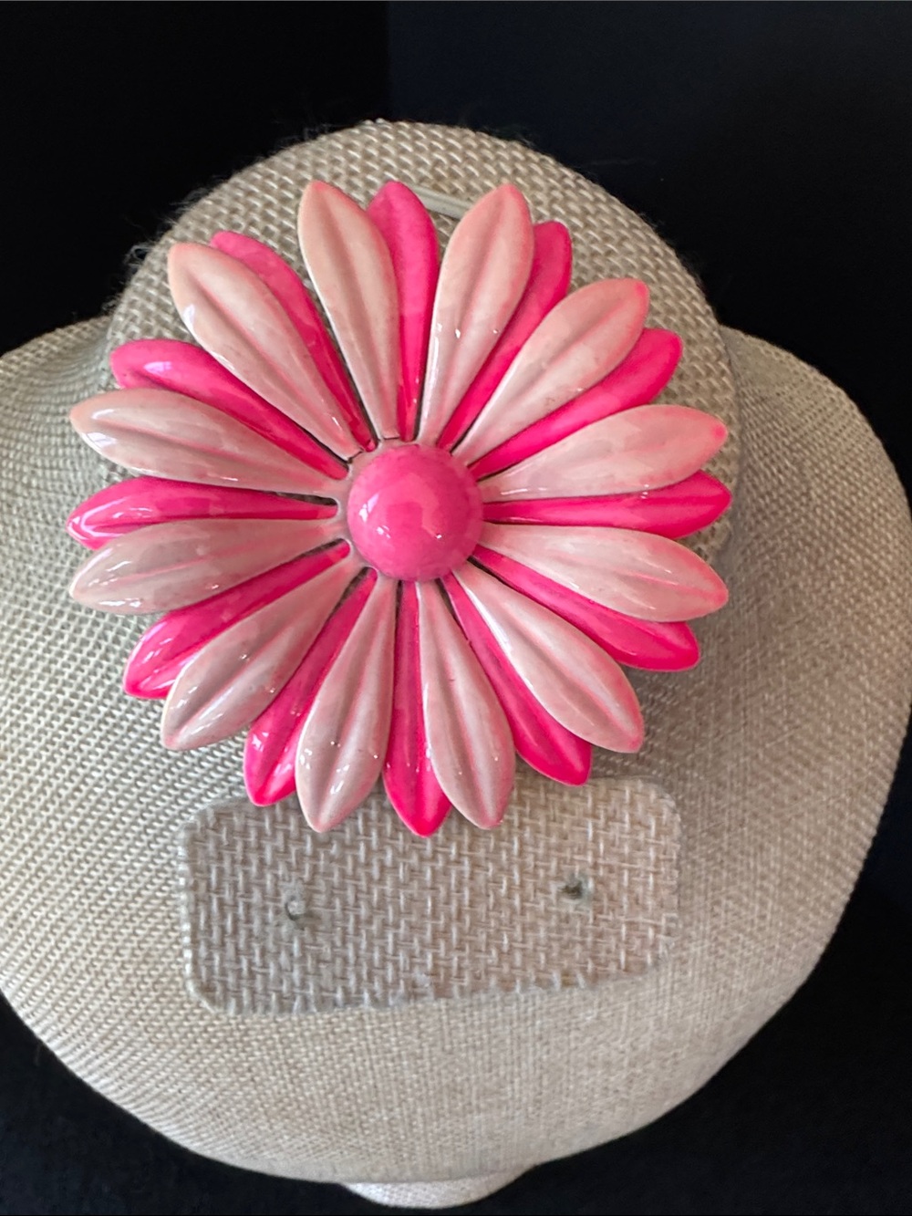 VTG 1960s Mod Pink Enamel Daisy Pin Brooch Flower Power